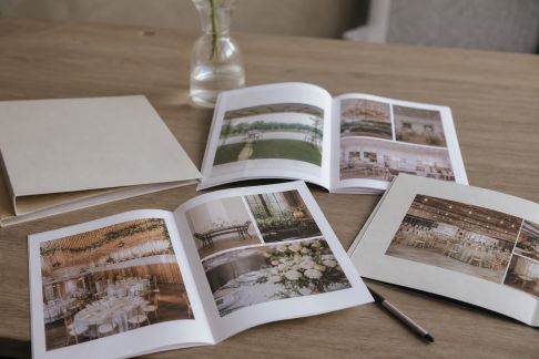 Guide pratique pour comparer plusieurs lieux de réception efficacement