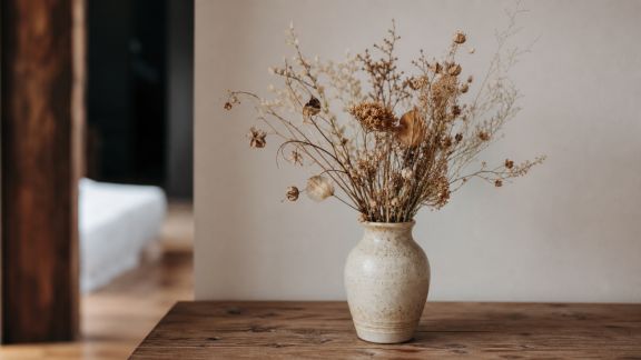 Tendances déco : le triomphe des fleurs séchées et locales