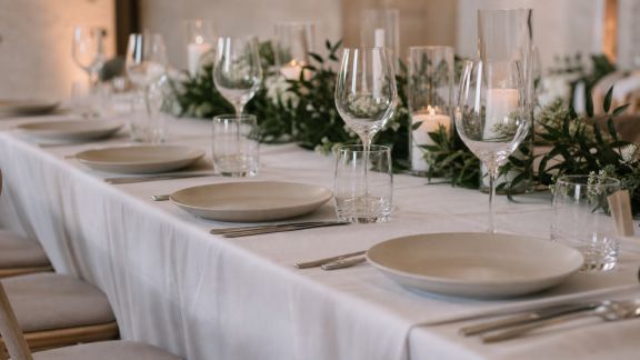 Comprendre les différents styles de service pour votre repas de mariage