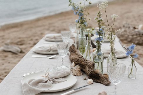 Ambiance bord de mer : inspirations déco pour un mariage tout en fraîcheur