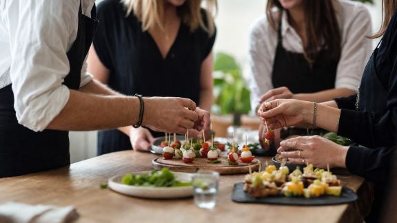 Les ateliers culinaires lors du cocktail : une animation gourmande et interactive